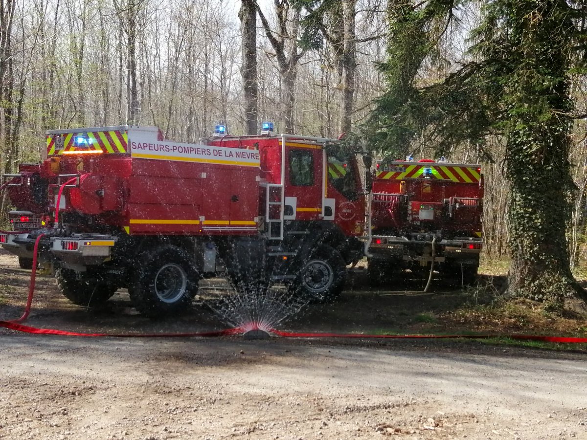Sapeurs-Pompiers de la Nièvre tweet media