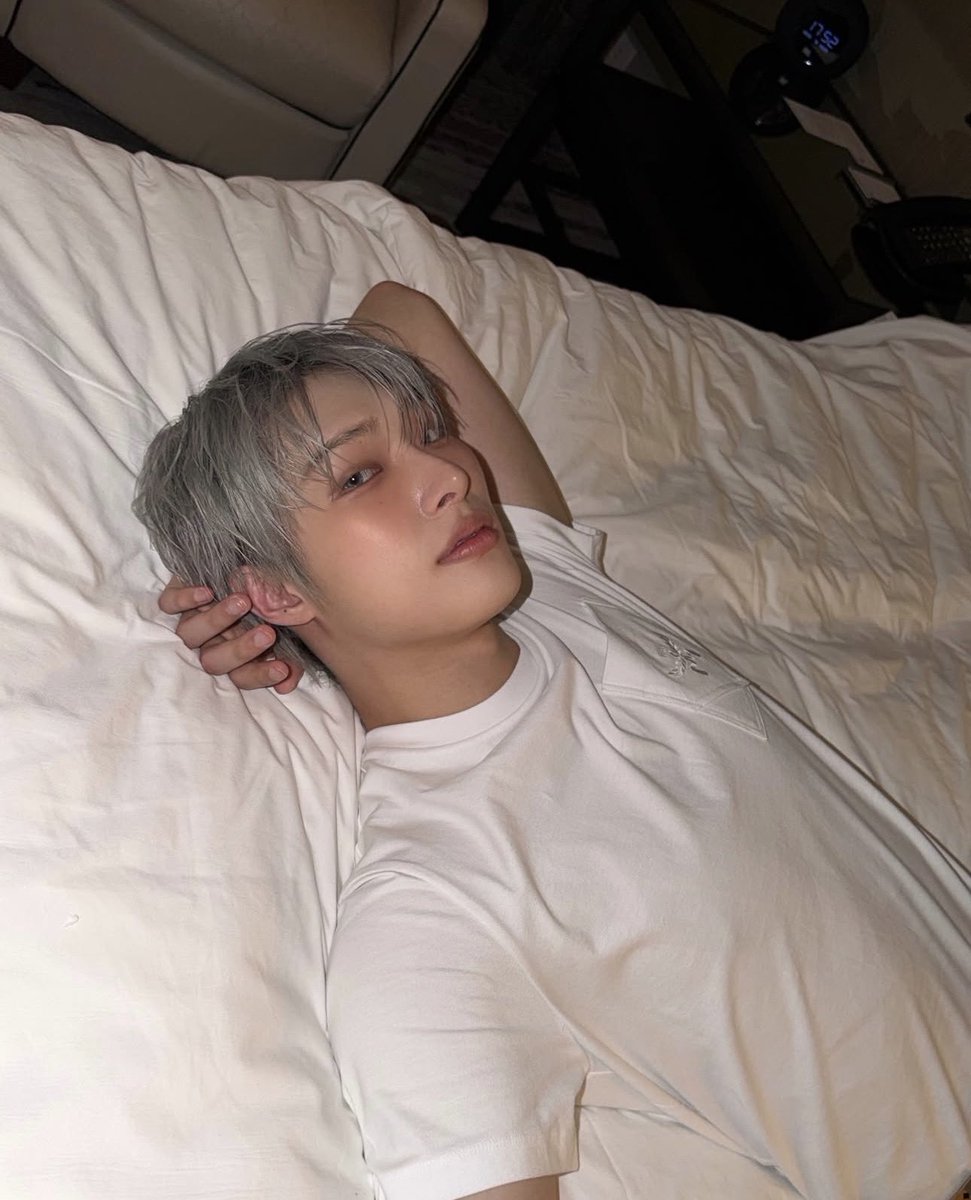 𝐄𝐌𝐈𝐋𝐘 tweet media