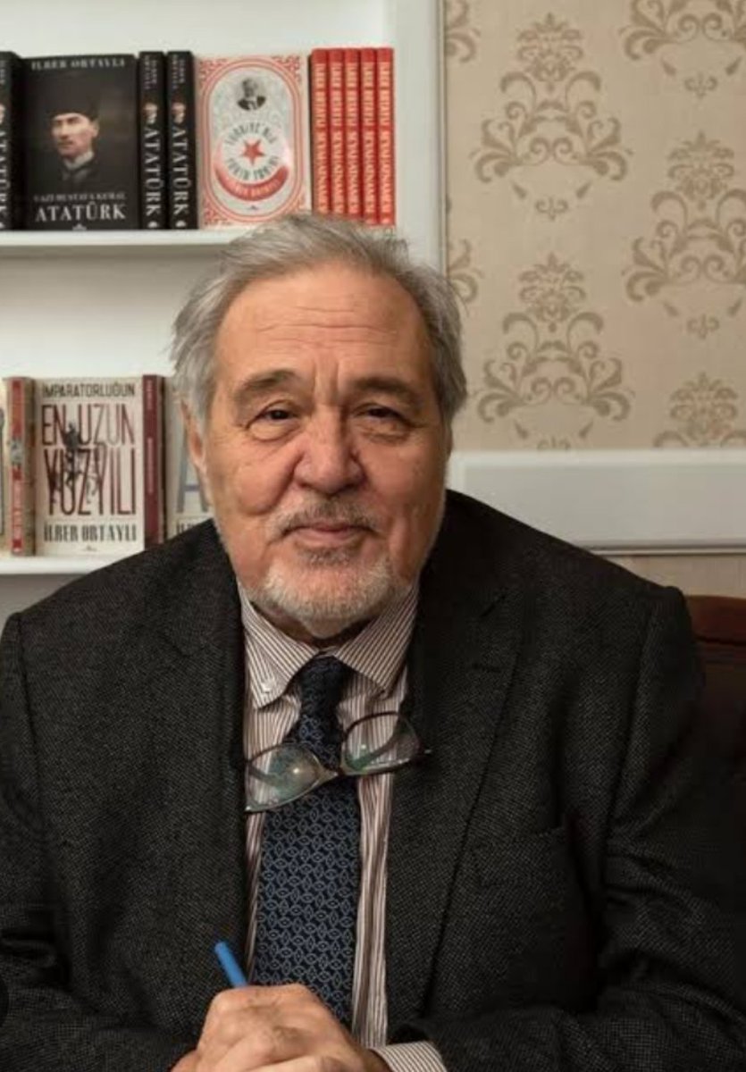 “Merak edeceksiniz. Merakınız yoksa uyandırmaya bakacaksınız.
Meraksız insanın eğitiminin de faydası yoktur, meraksız insanın parasının da önemi yoktur. Umut etmek için, hayal kurmak için, iyi bir ömür yaşamak için hepimize gereken, kendi kendini inşa etmenizi öğrenmektir. Hayat