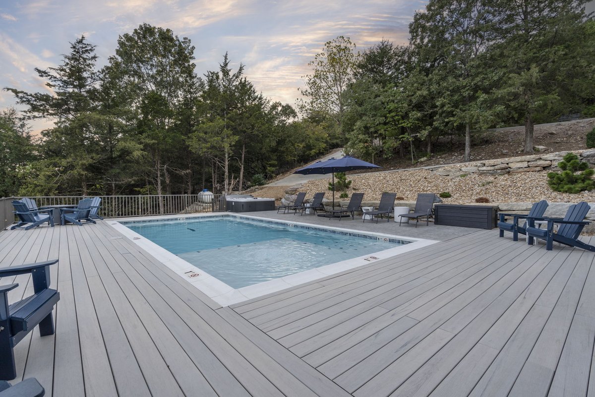 VanKirkCove's tweet photo. 🏊‍♀️OUR POOL IS NOW OPEN! 🏊 The Missouri temps have not been consistently warm so the pool water is still a bit CHILLY❄️. If you choose to swim, be ready for a  🌊COLD PLUNGE🌊!  Who's ready?���� https://t.co/FcX15jXE4d