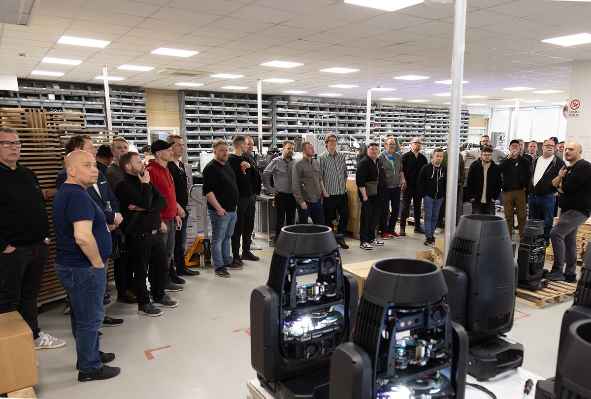 PROLIGHTS tweet media