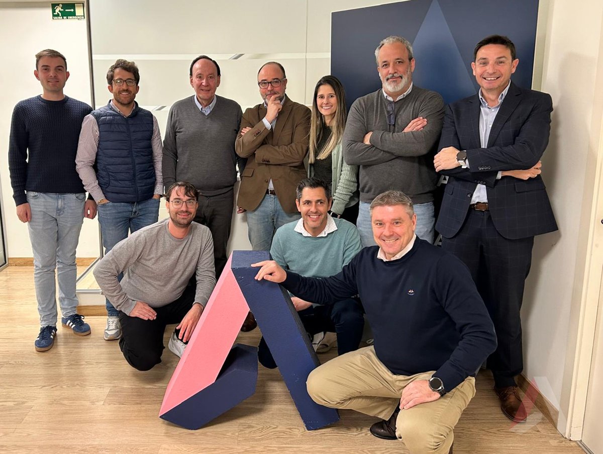 AUNNAsociacion's tweet photo. Ayer y hoy se ha desarrollado en las oficinas de Aunna el curso “Ahorro, Inversión y Asesoramiento Financiero” de @marketingtatum, impartido por Juan Ramirez Clamagirand.
#Juntosmaslejos
#Corredoresdeseguros https://t.co/MM0VJLnkRg