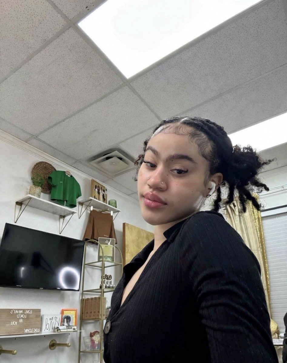 OLUWADML tweet media