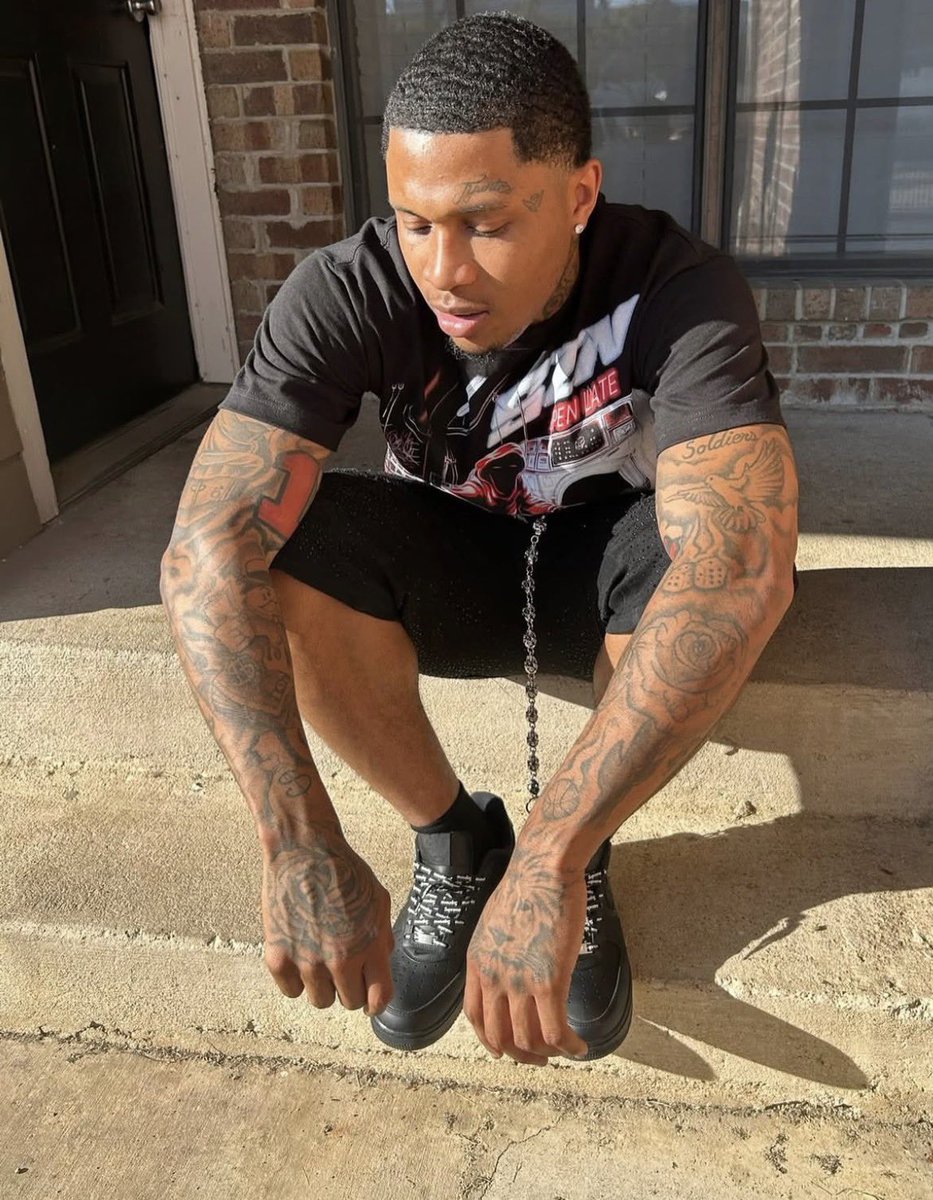 Bigowhispers tweet media