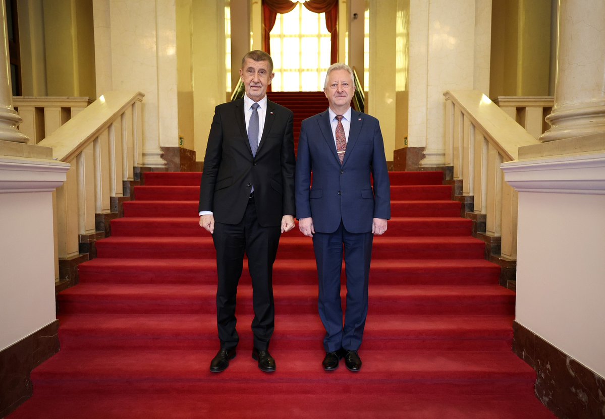 Poslední skaut™ tweet media