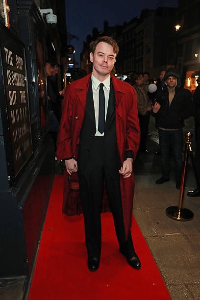 charlie heaton updates tweet media