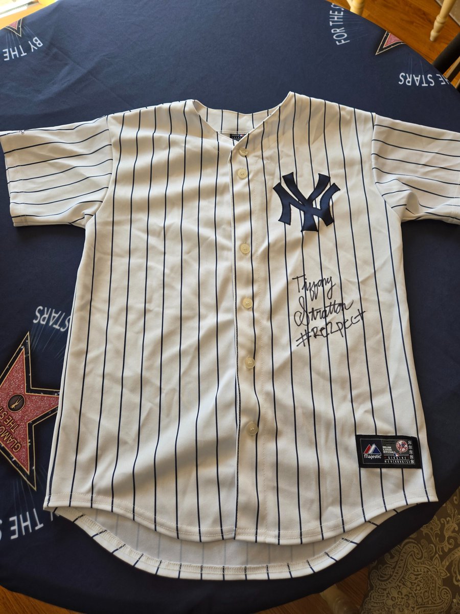 GLAMOURUNDERTHESTARS tweet media