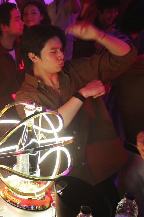 Aerim Kim🎸🦈❤💙 tweet media