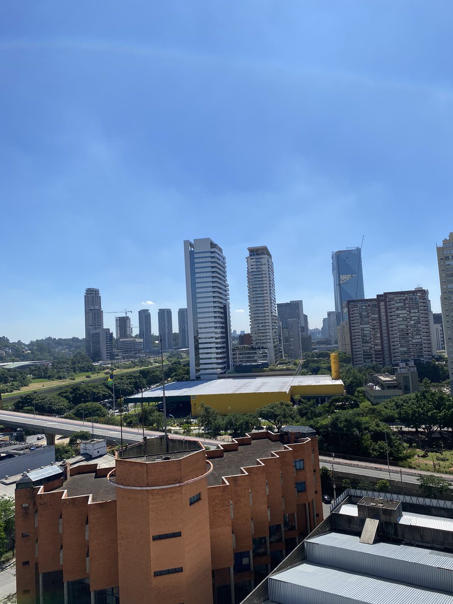 brubscool's tweet photo. @zezinhobased81 a view do meu airbnb afff https://t.co/c0WD6y2Job