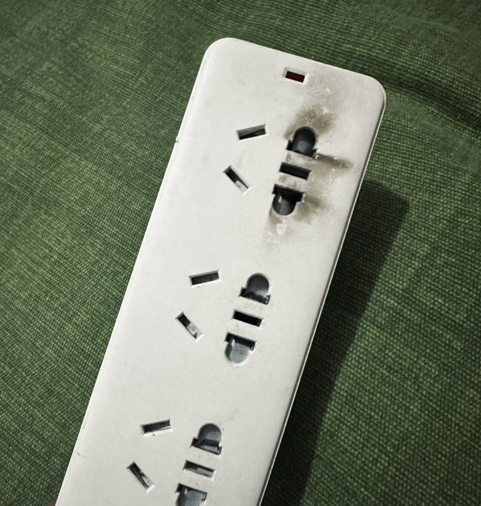 𝔂𝔂 tweet media