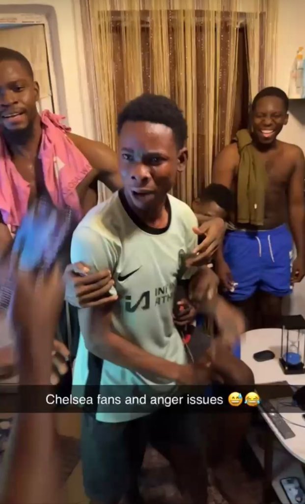 teestringz's tweet photo. Make no body hold me oo I wan follow everybody wey follow me back ASAP https://t.co/AD1Lpe3XJy