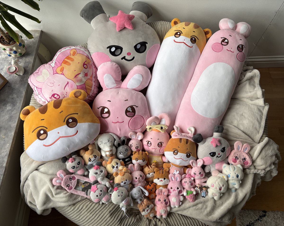 Aizee ✦ commissions closed! tweet media