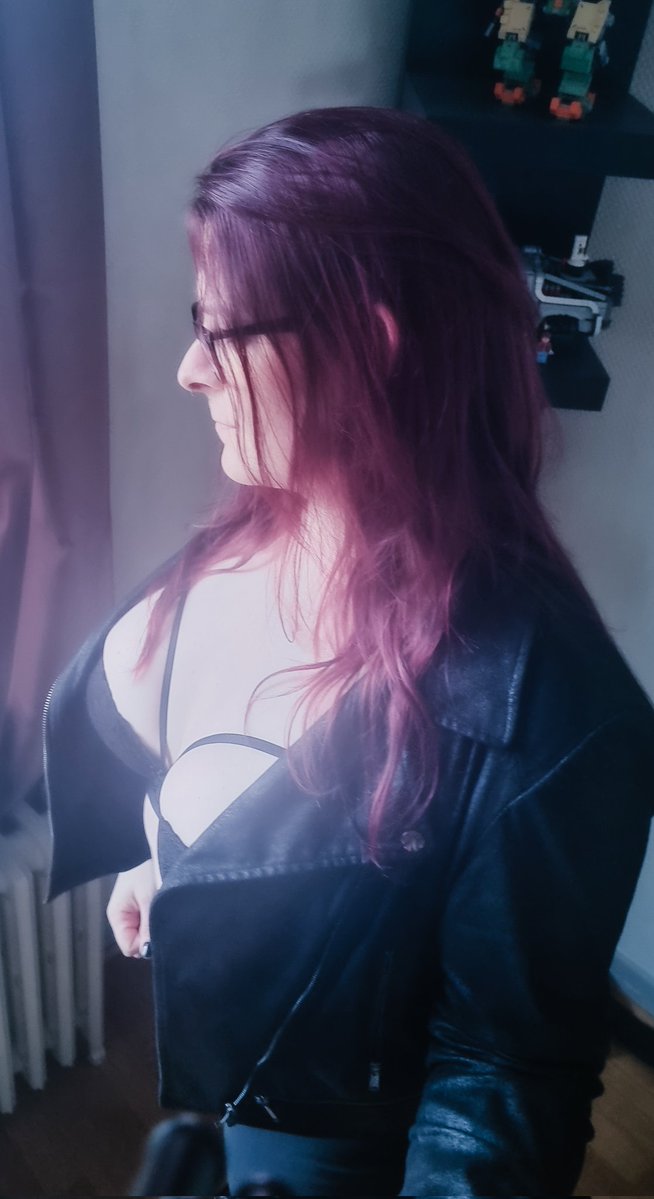 Yrys Lyss tweet media