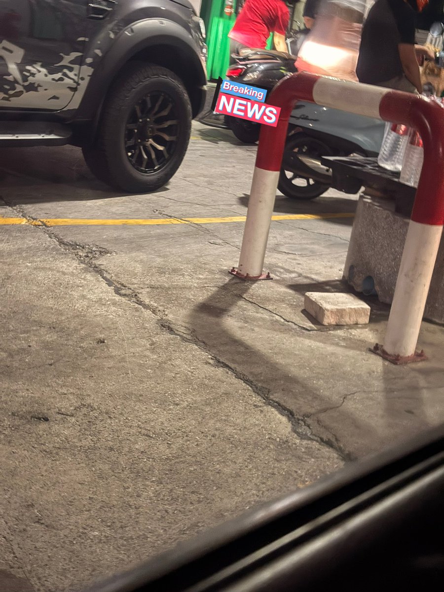 Ur tweet media