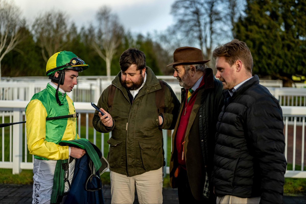 Lingfield Park tweet media