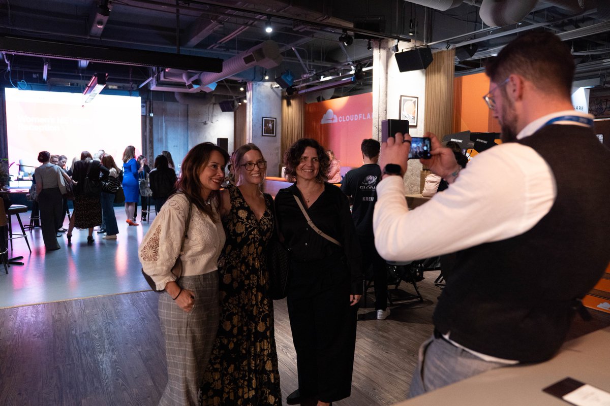 Cloudflare tweet media