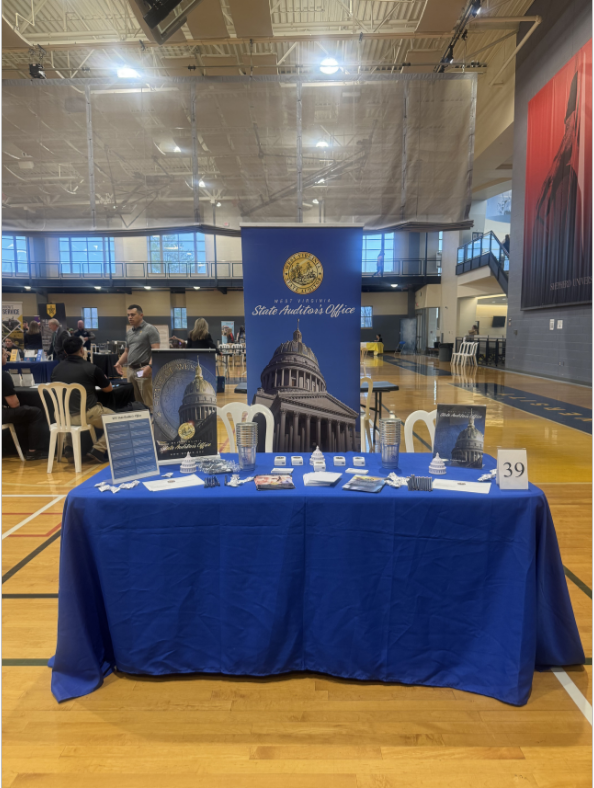 Auditor Mark A. Hunt tweet media