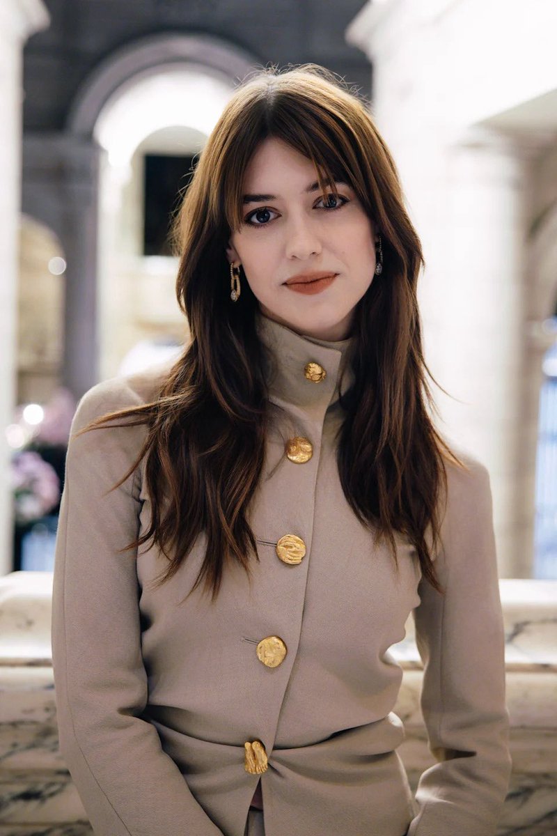 Daisy Edgar-Jones Updates tweet media