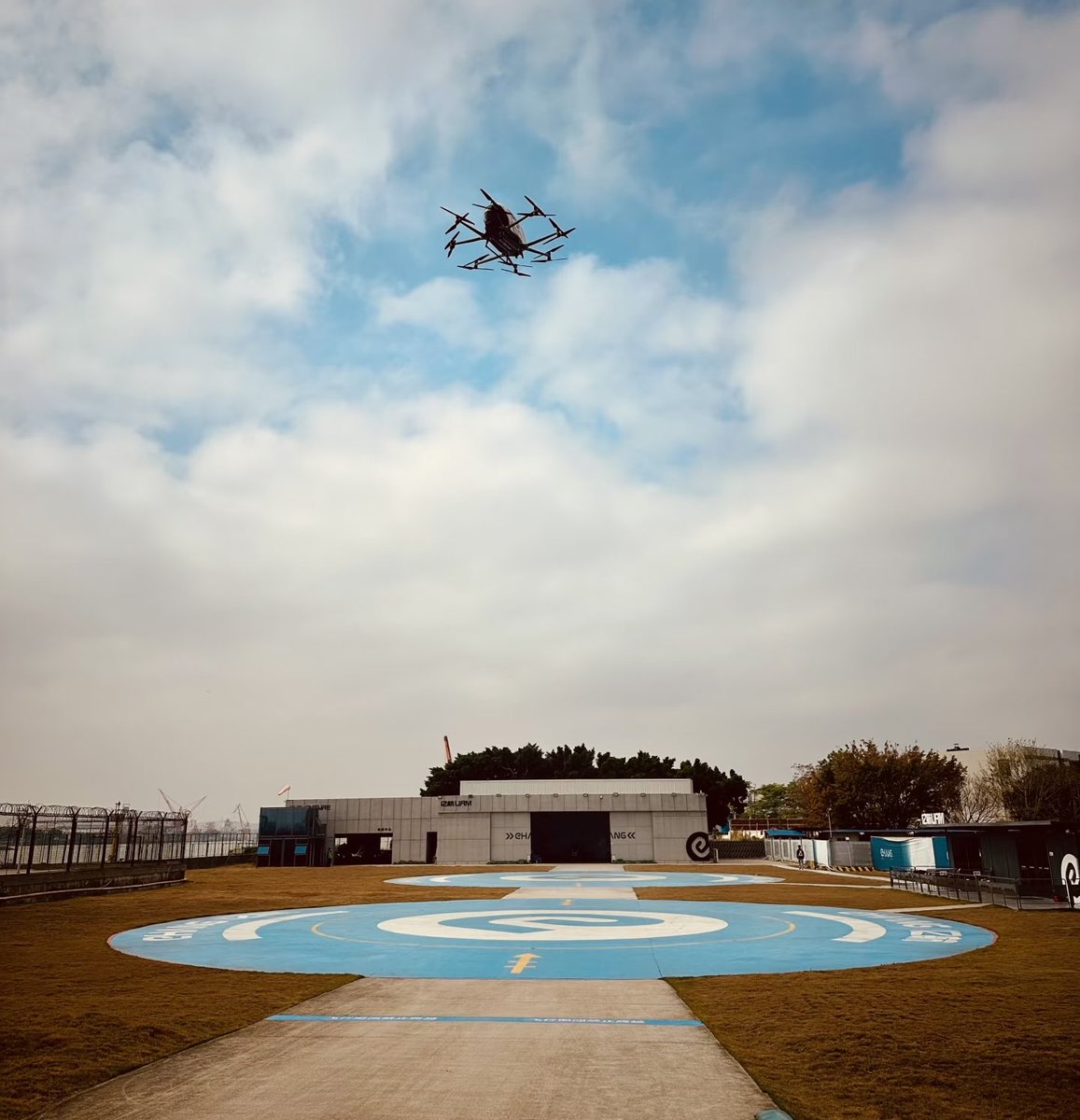 Mascot_of_EH tweet media