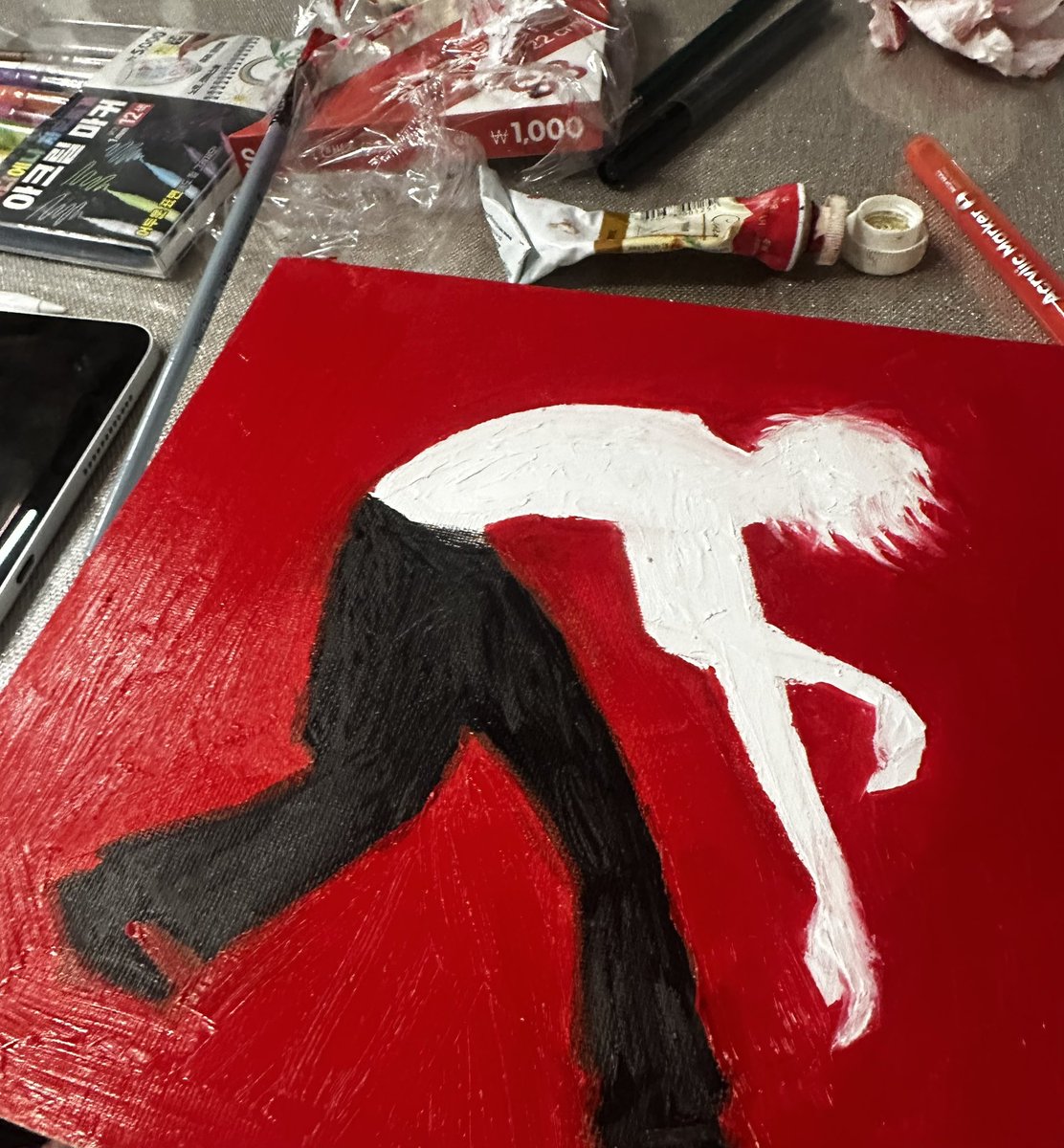 kikichila tweet media