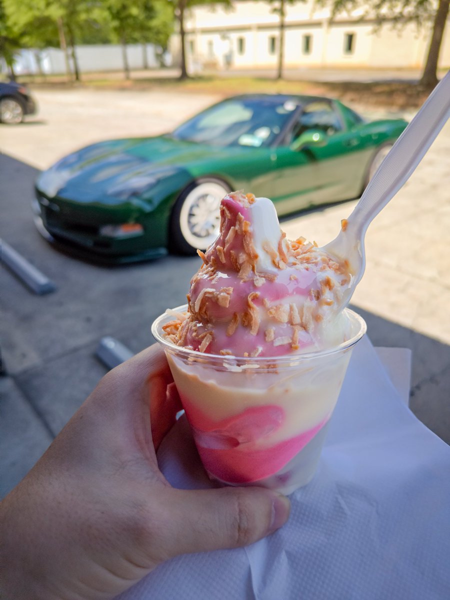 Cale DeRoo tweet media