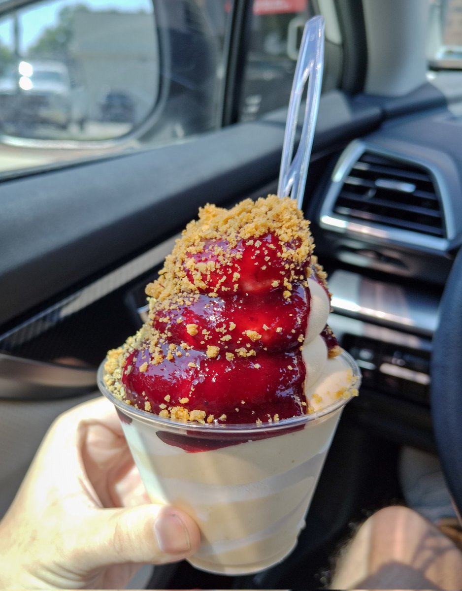 Cale DeRoo tweet media