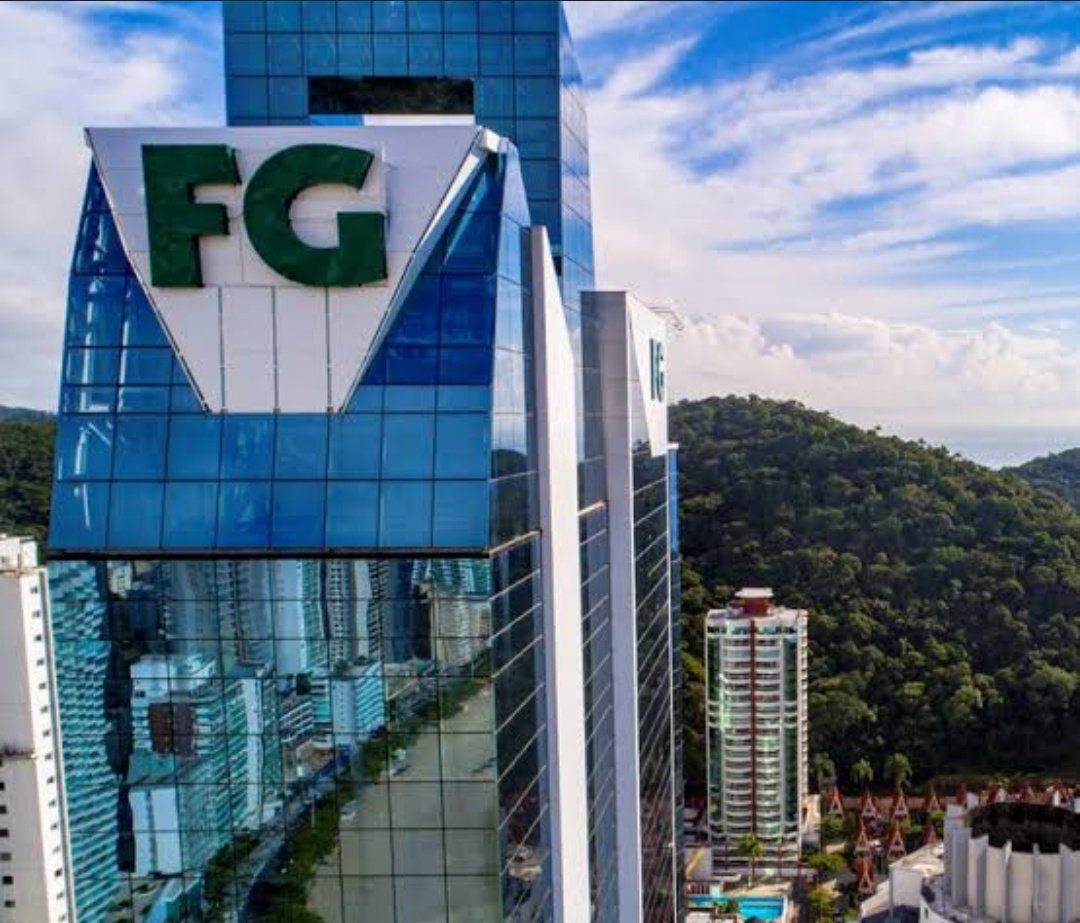 Polêmico tweet media