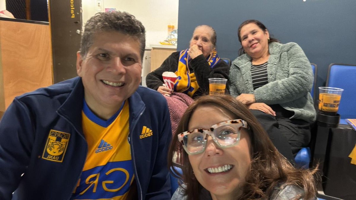 Carlos E. González tweet media