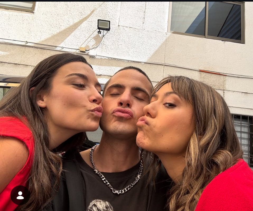 valemarchant tweet media