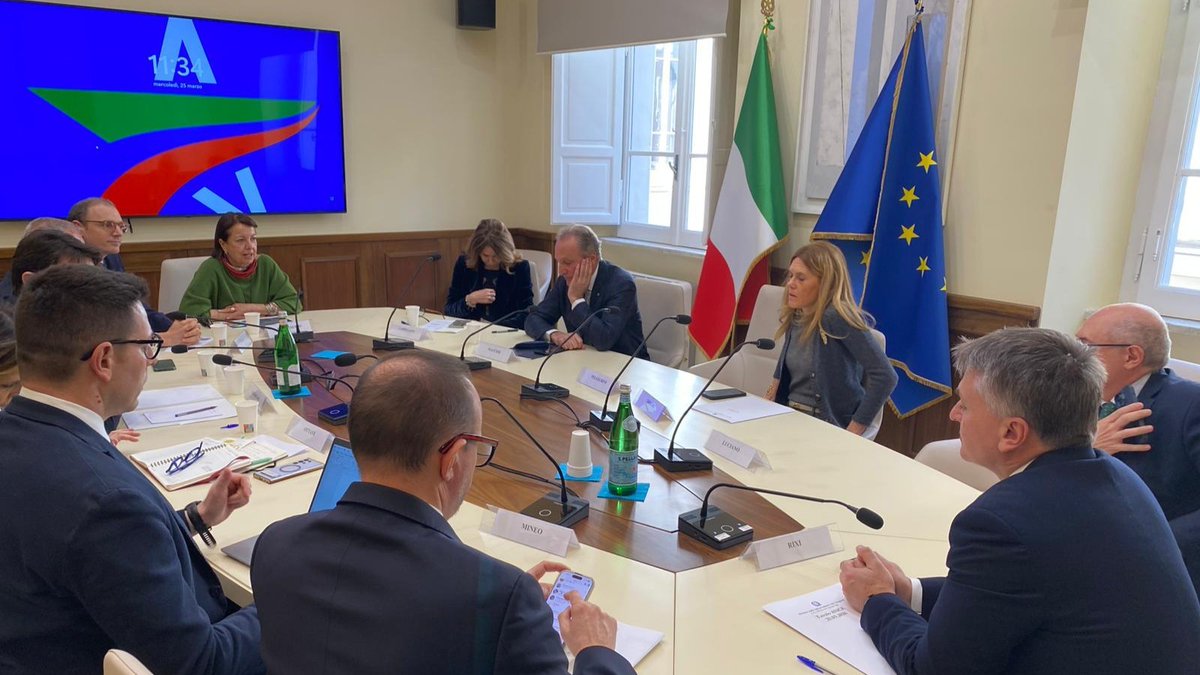 mitgov_it's tweet image. #Costi delle costruzioni in aumento, confronto MIT-#Ance E' Necessario garantire la continuità degli investimenti incontro tra il viceministro Edoardo #Rixi e una delegazione dell’Ance guidata dalla presidente Federica #Brancaccio.
📷Leggi la notizia mit.gov.it/comunicazione/…