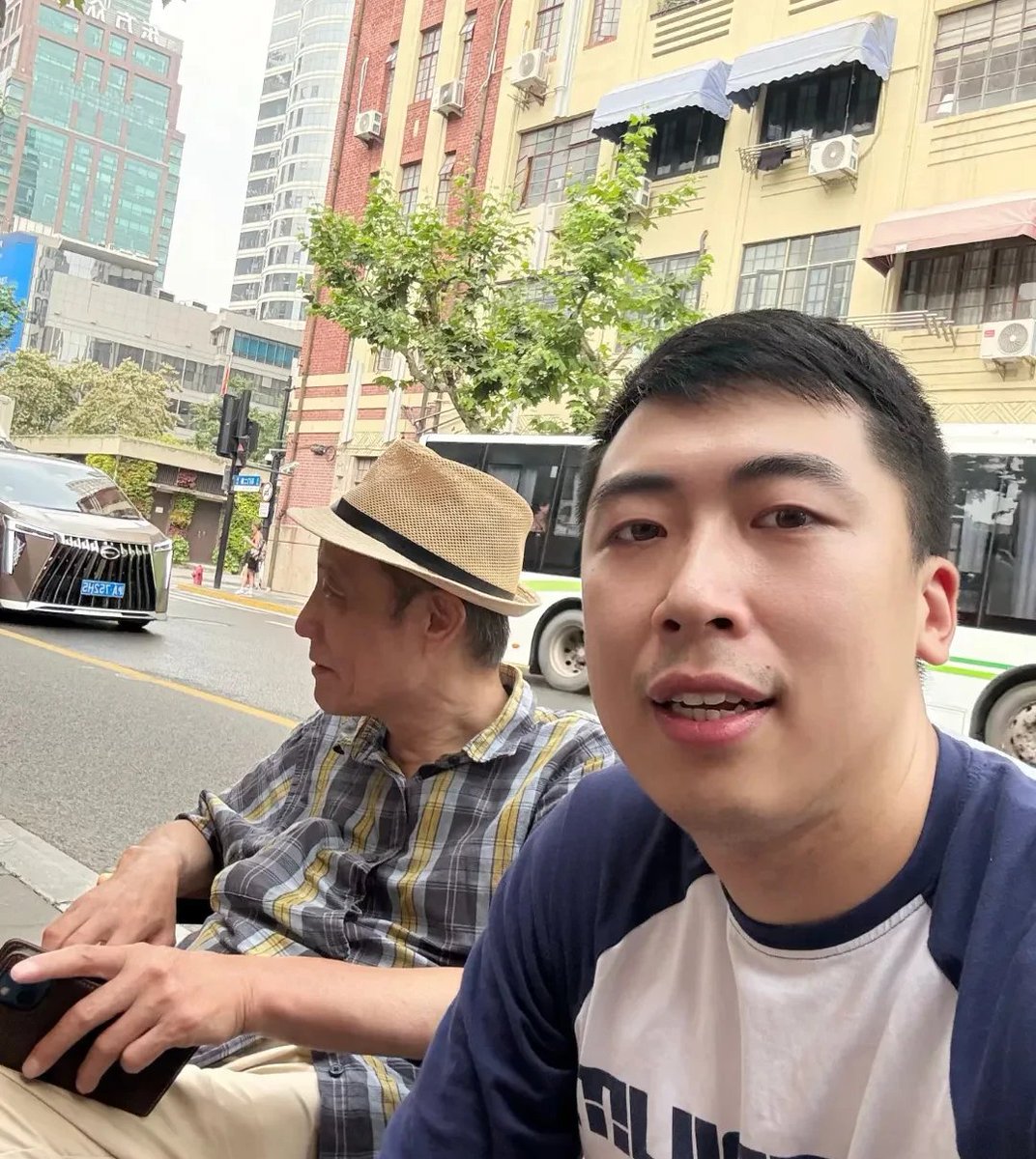 Buzz Sundog tweet media