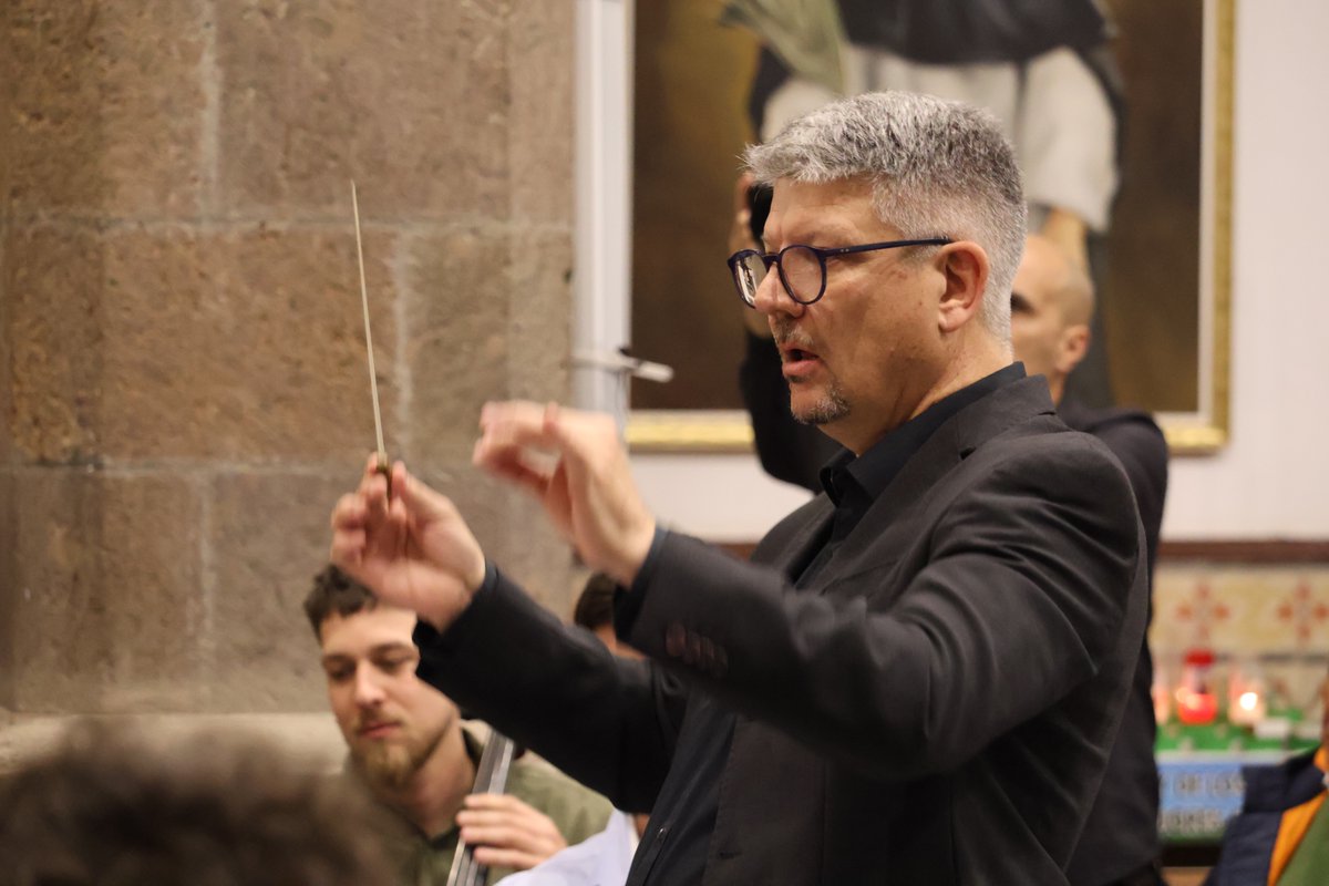 Orquesta Universitaria Maestro Valle tweet media