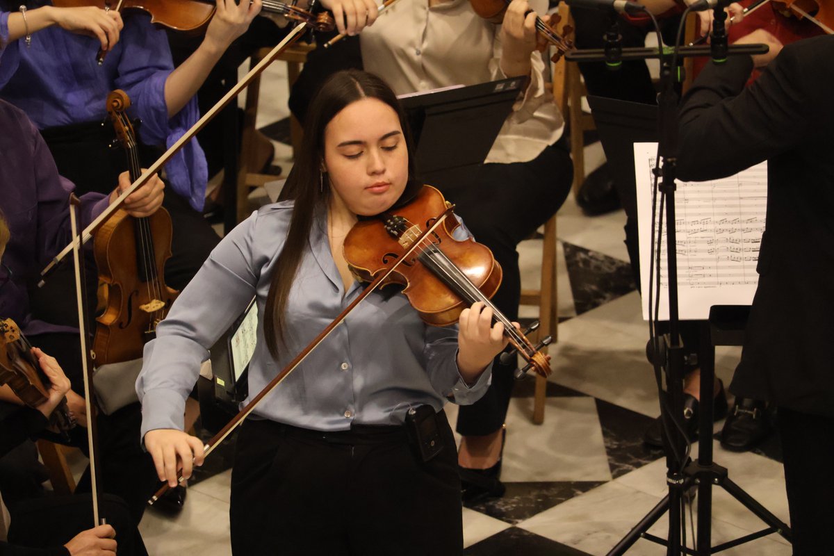 Orquesta Universitaria Maestro Valle tweet media