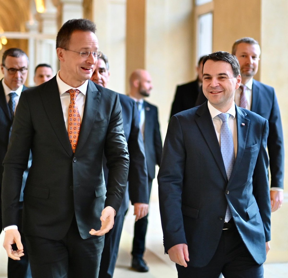 Bo®ow!tz tweet media