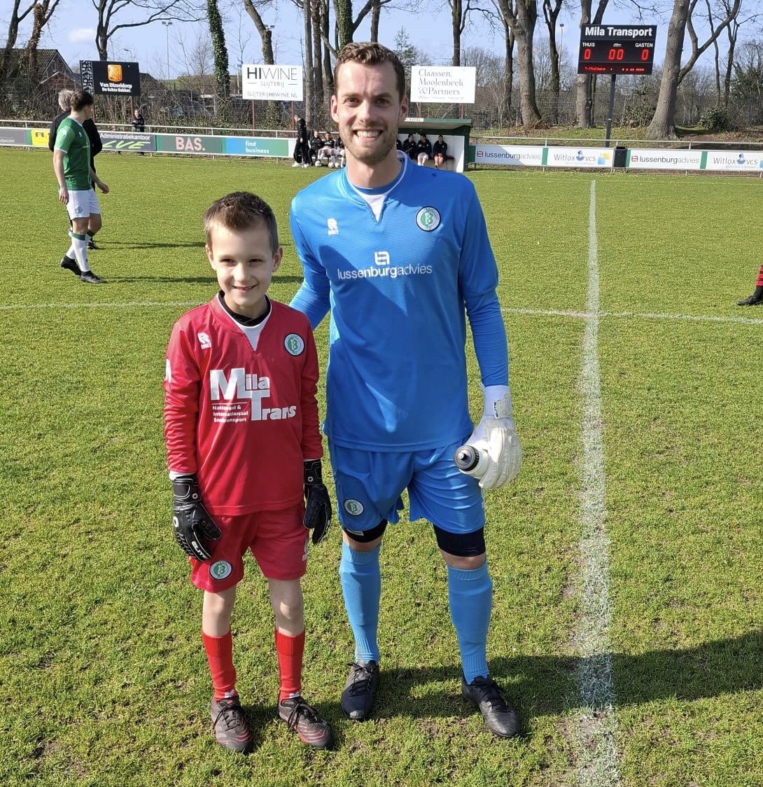 V.V. Bavel tweet media