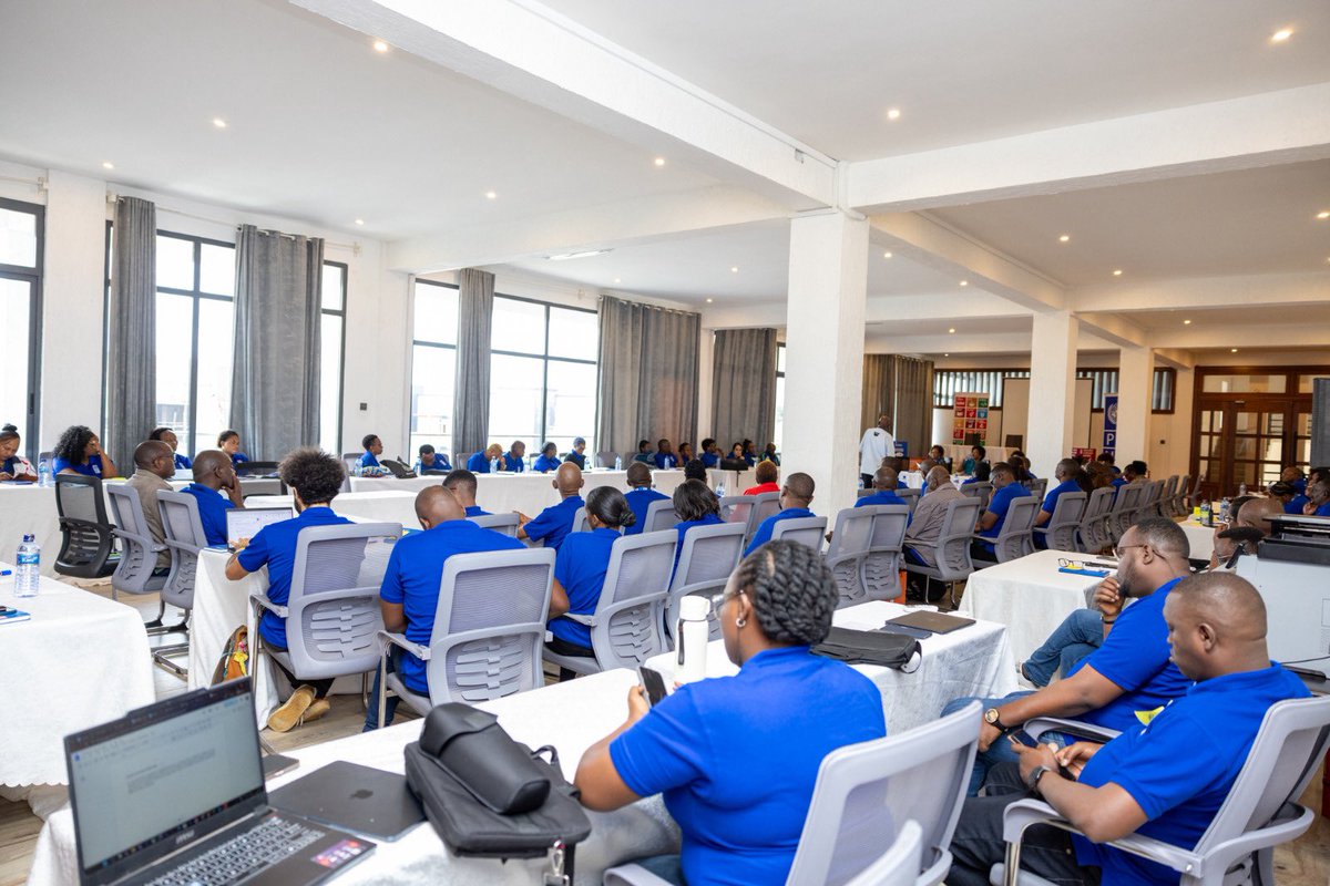 PNUDBurundi's tweet image. Aujourd’hui, coup d’envoi de 2jrs de Team building du staff du #PNUD #Burundi
Entre autres objectifs:
- Renforcer esprit&amp;amp;cohésion d’équipe
- Crédibilité des résultats qui impactent effectivement la vie des populat°
- Synergies&amp;amp;dialogue avec partenaires pr mobilisat° de ressources