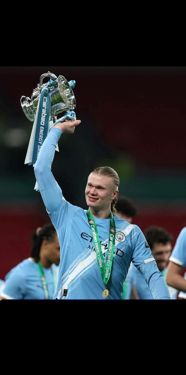 アリ・アザド tweet media