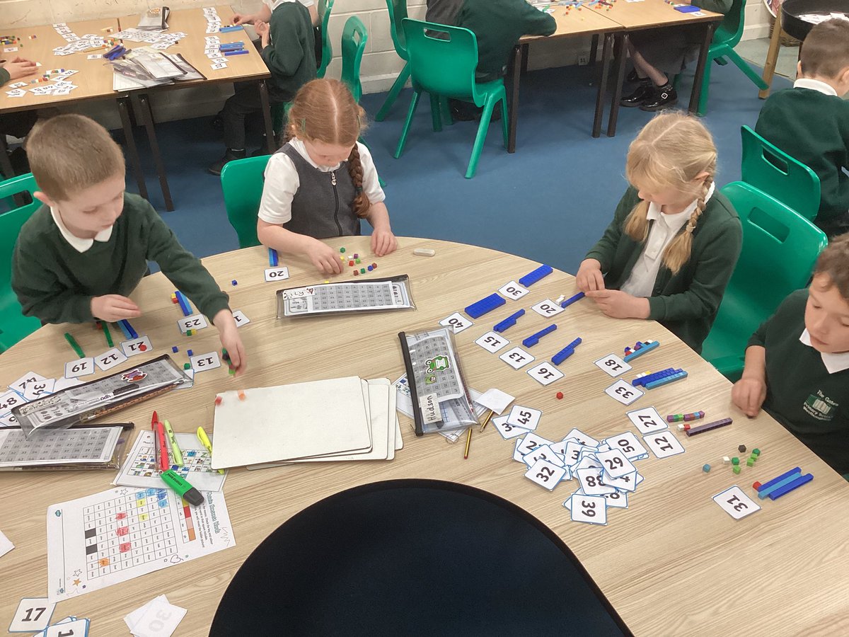GatesRobins's tweet photo. We have been exploring numbers to 50 today, we looked at how many tens and ones each number has. #thegatesmaths https://t.co/UpYlGwwqQr