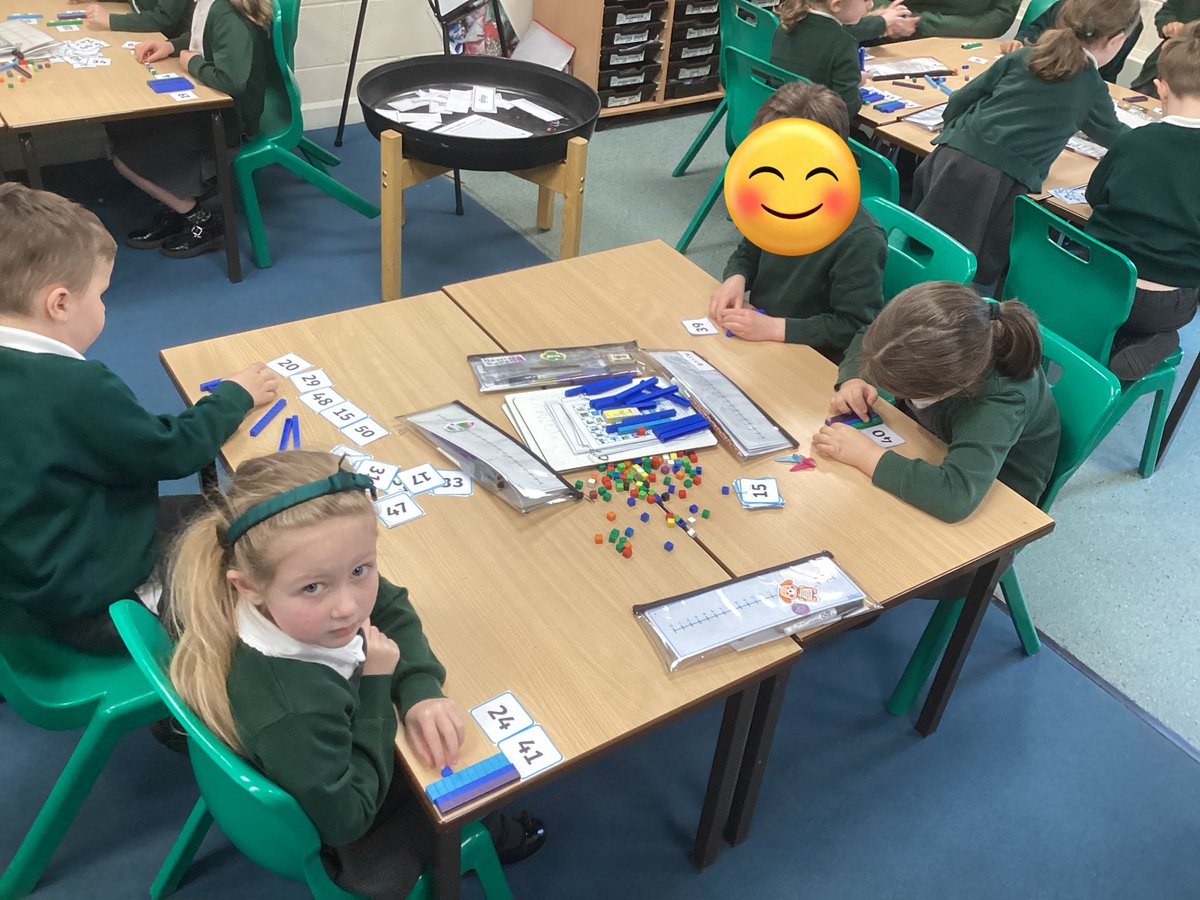 GatesRobins's tweet photo. We have been exploring numbers to 50 today, we looked at how many tens and ones each number has. #thegatesmaths https://t.co/UpYlGwwqQr