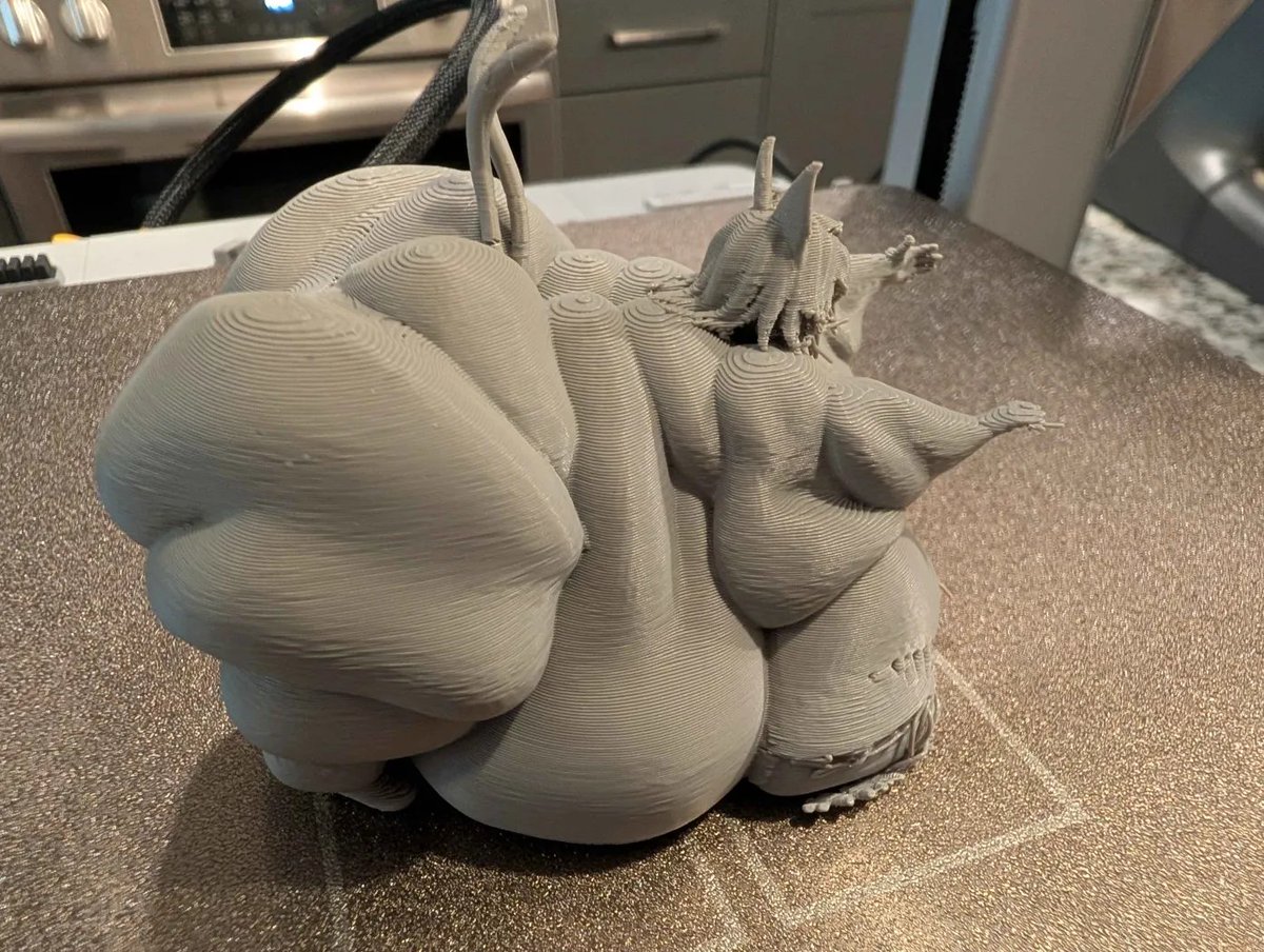 ExtrudedSquared tweet media