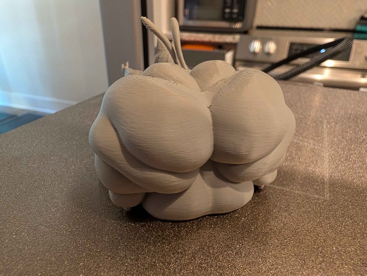 ExtrudedSquared tweet media