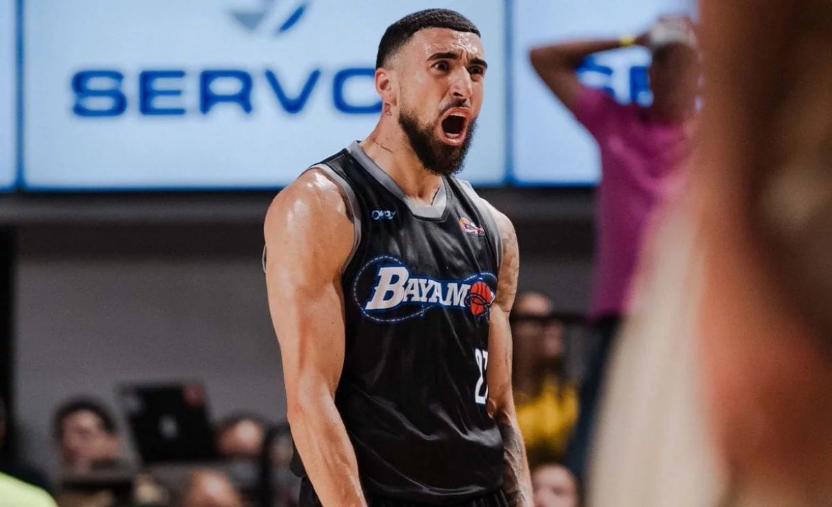 elmuata's tweet photo. Extraño ver a Chris en el BSN. Donde me tiraba todos sus juegos en vivo por YT, donde lo veía jugar siempre, haciendo lo que sabe hacer.

Desde su llegada a la ACB, no ha sido lo mismo. Siento que no lo dejan ser quien realmente es.

Bendiciones hermano, @C_Duarte5 🇩🇴🥲❤️ https://t.co/ZolzzfsDq6
