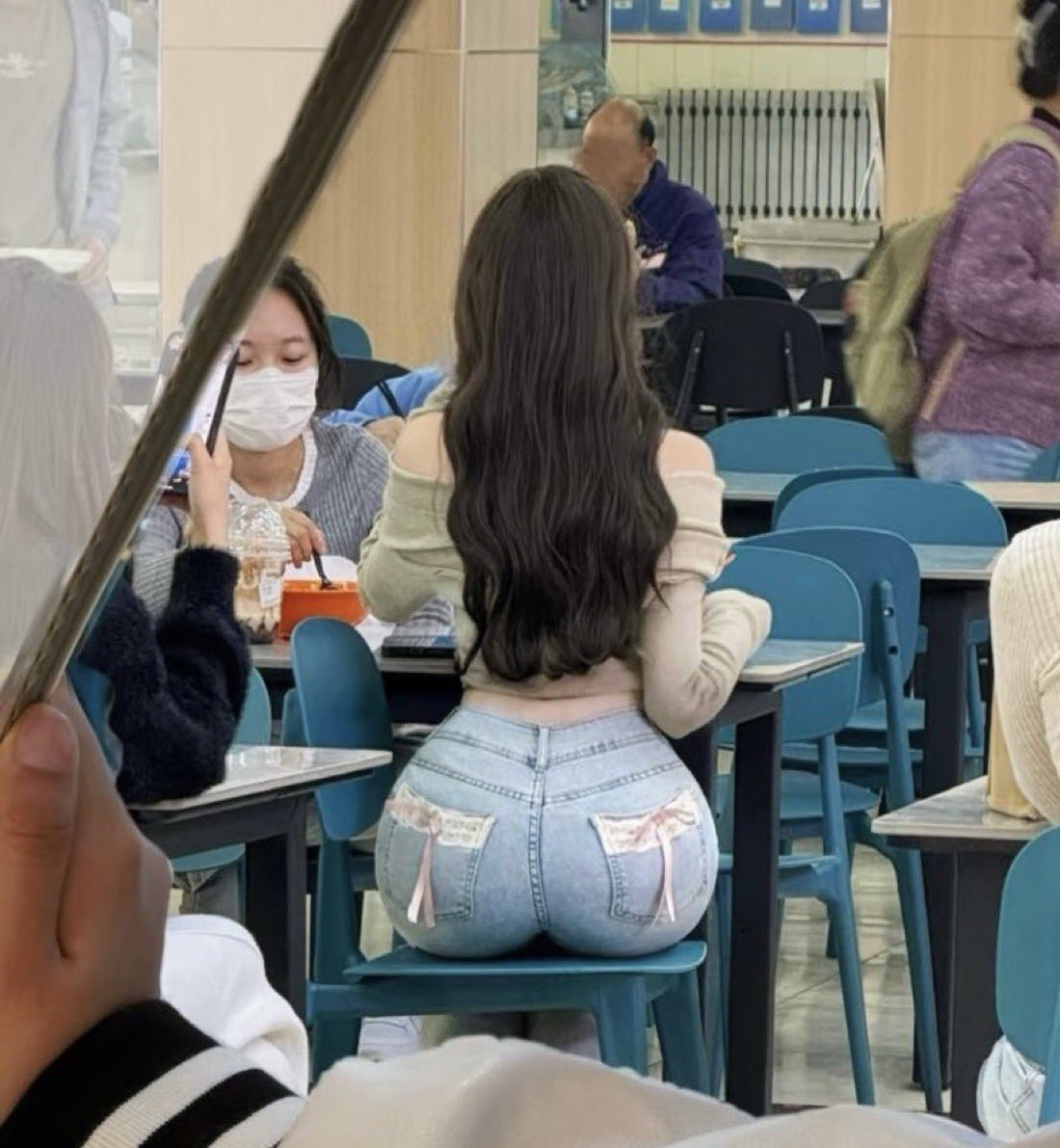 me and who tweet media