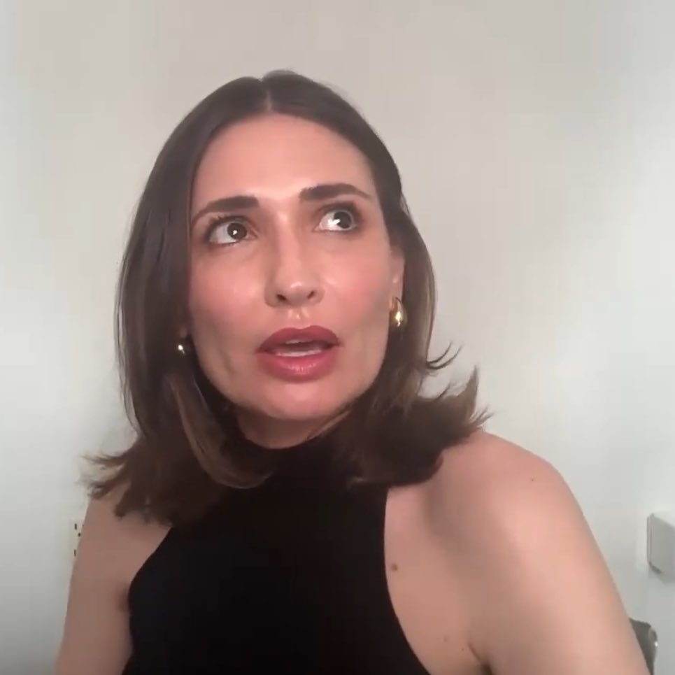 karolina wydra’s pr manager tweet media