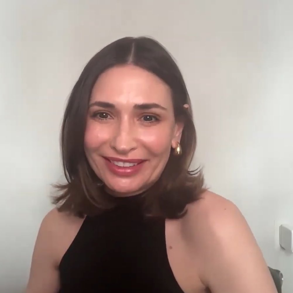 karolina wydra’s pr manager tweet media