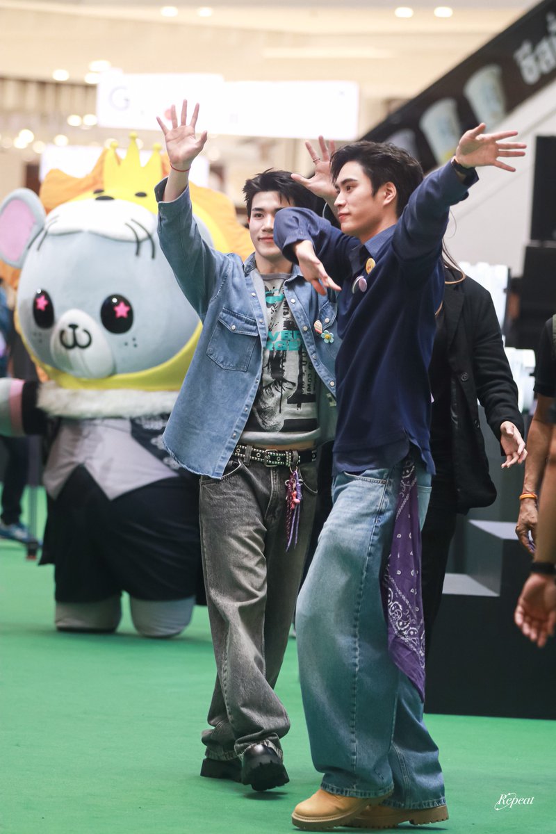 𝐑𝐞𝐩𝐞𝐚𝐭*𖦹ㅡ🌷📧🔆 tweet media