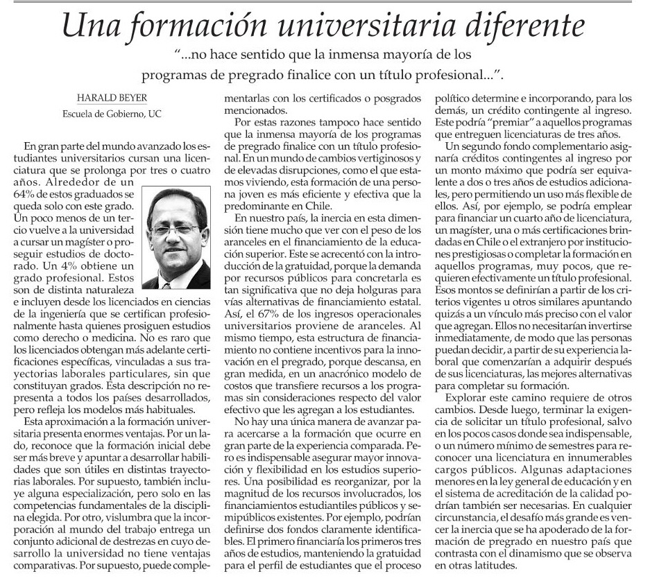 Escuela de Gobierno UC tweet media