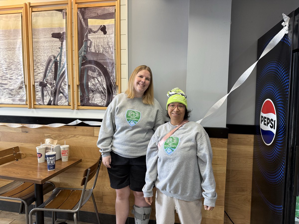 Donna Hazelett tweet media