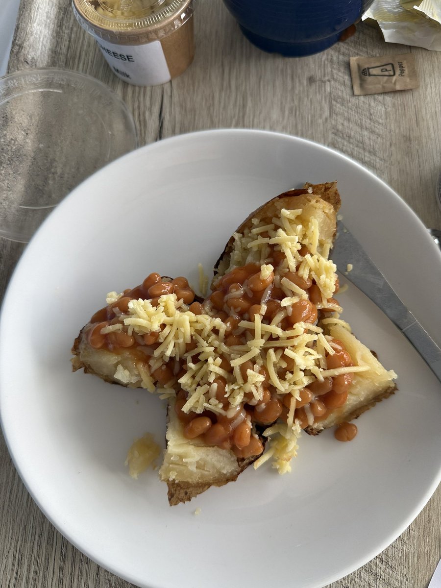 Tim (still totally unremarkable) tweet media