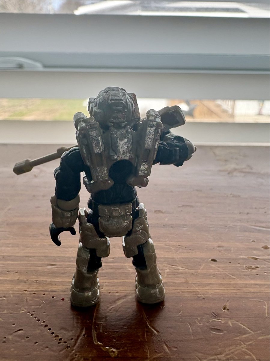 Robo_8z tweet media
